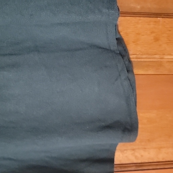 Green turtleneck - Picture 4 of 5